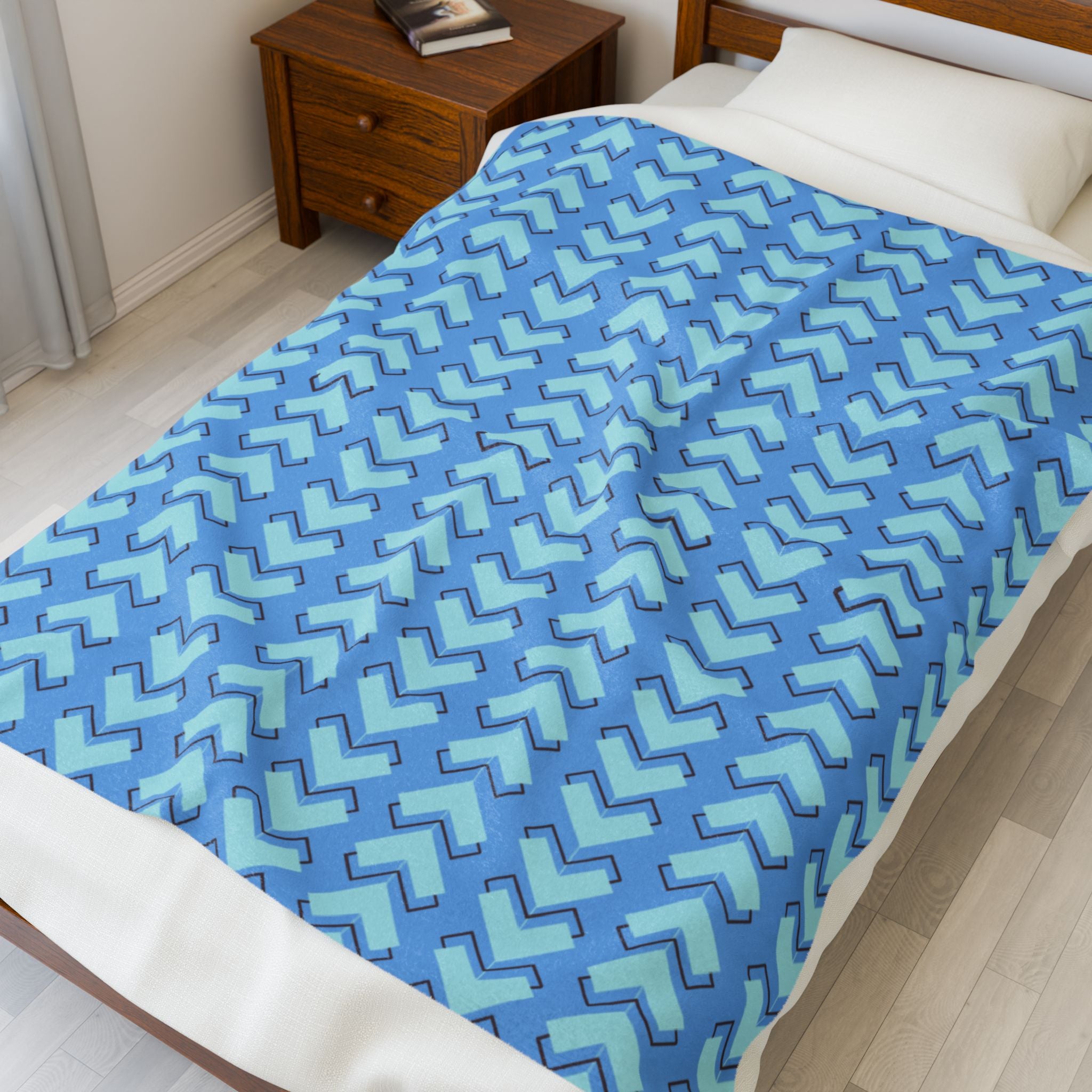 Blue Arrow Velveteen Plush Blanket